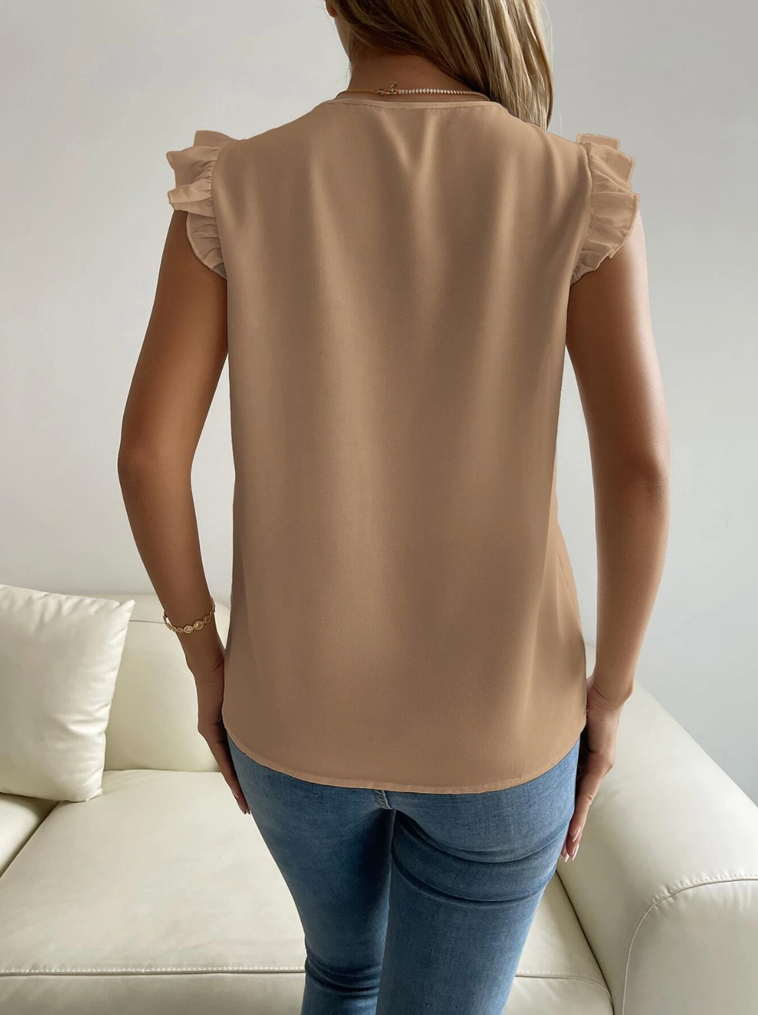 SHEIN ChicEase Blusa panel con encaje de manga con volante