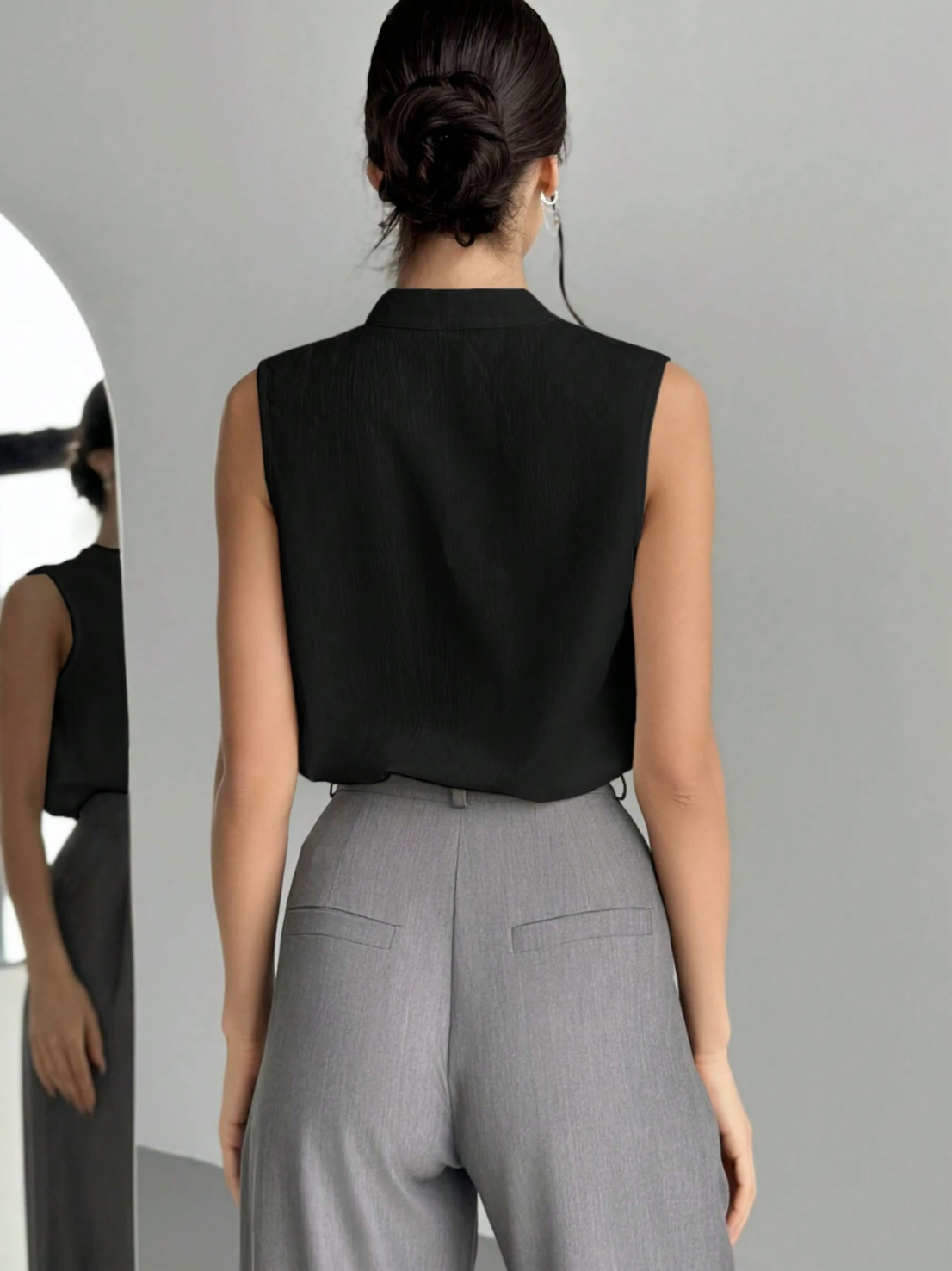 Firerie Blusa de cuello en V elegante y sofisticada para la oficina con diseño simple y detalles femeninos, blusas sin mangas
