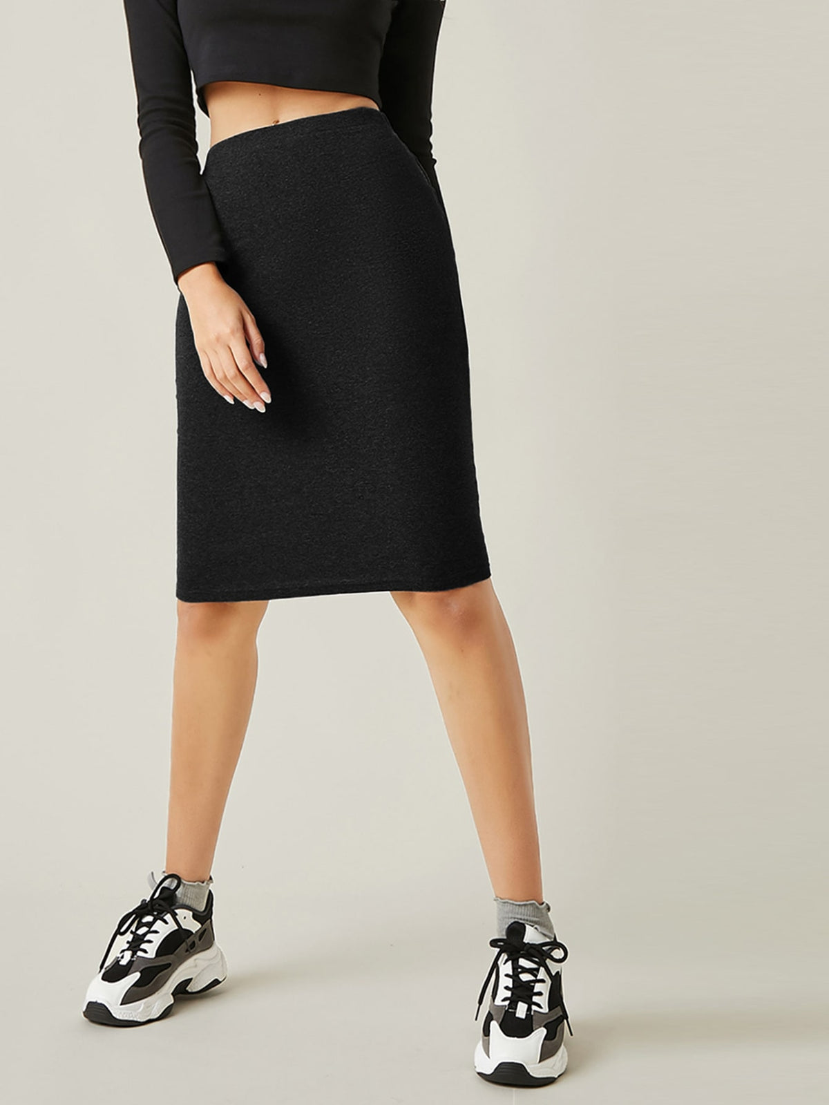 SHEIN BASICS Falda ajustada de mujer de color negro sólido, casual, de cintura alta, largo hasta la rodilla, falda lápiz para uso diario - Negro