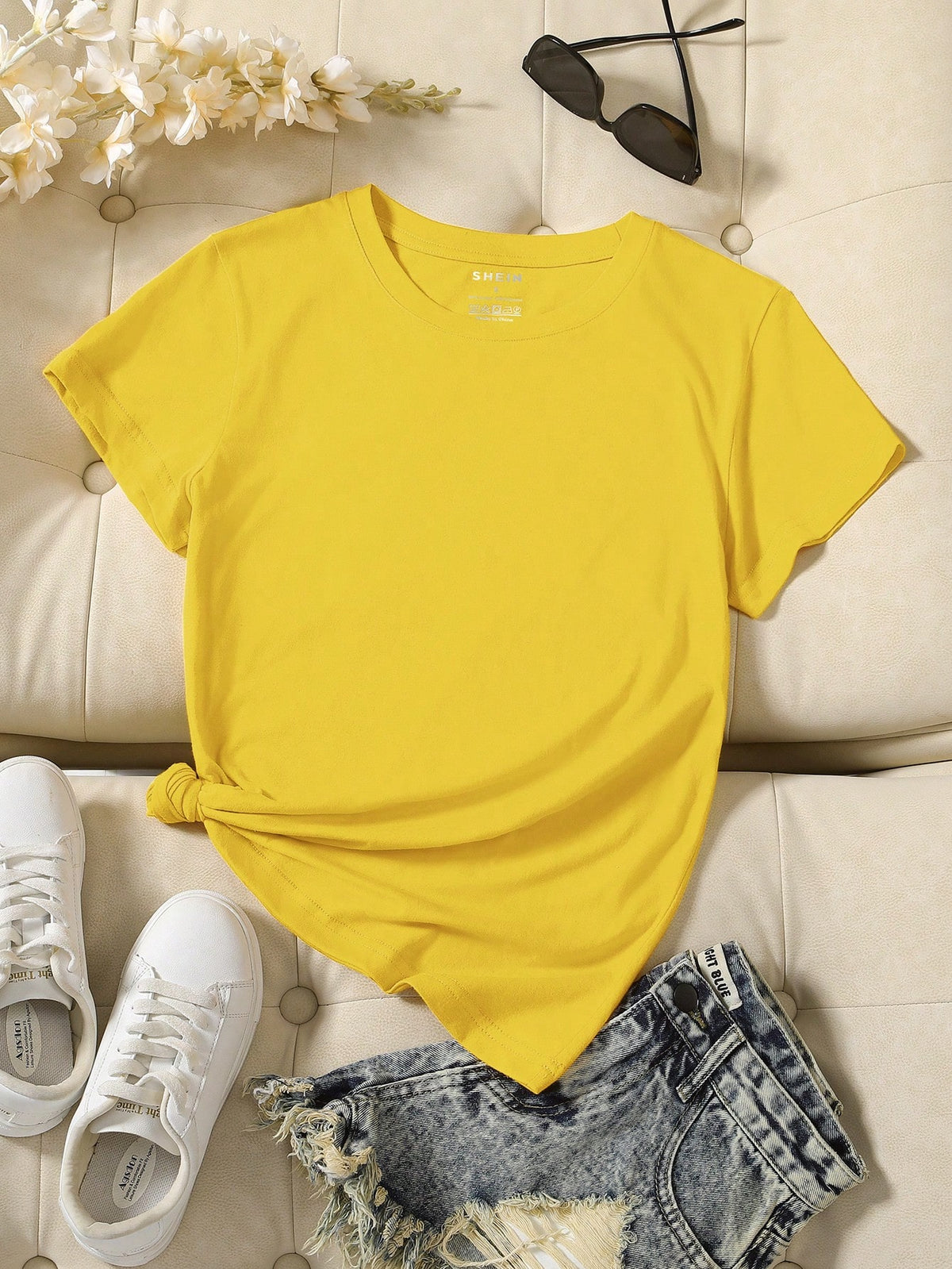 INAWLY Camiseta casual de manga corta y cuello redondo en unicolor para mujer en verano - Amarillo