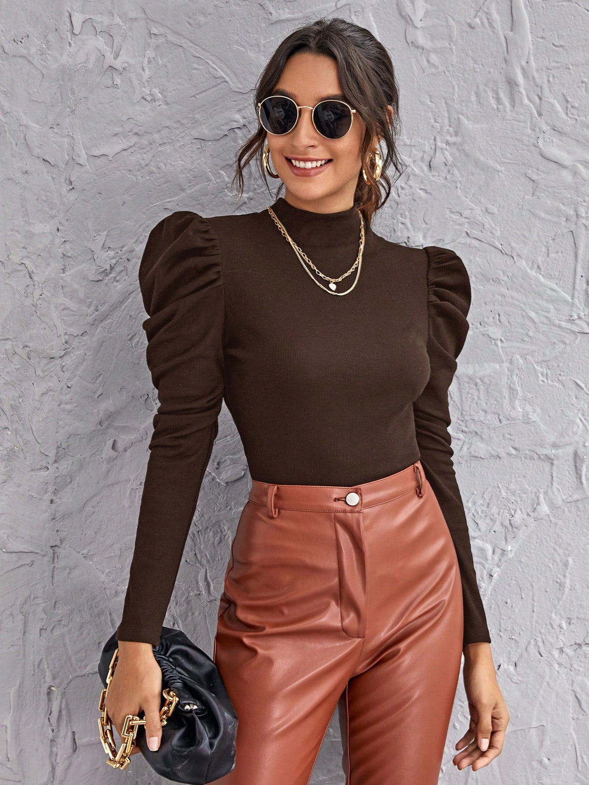 SHEIN Clasi Blusa negra de cuello alto con mangas abullonadas