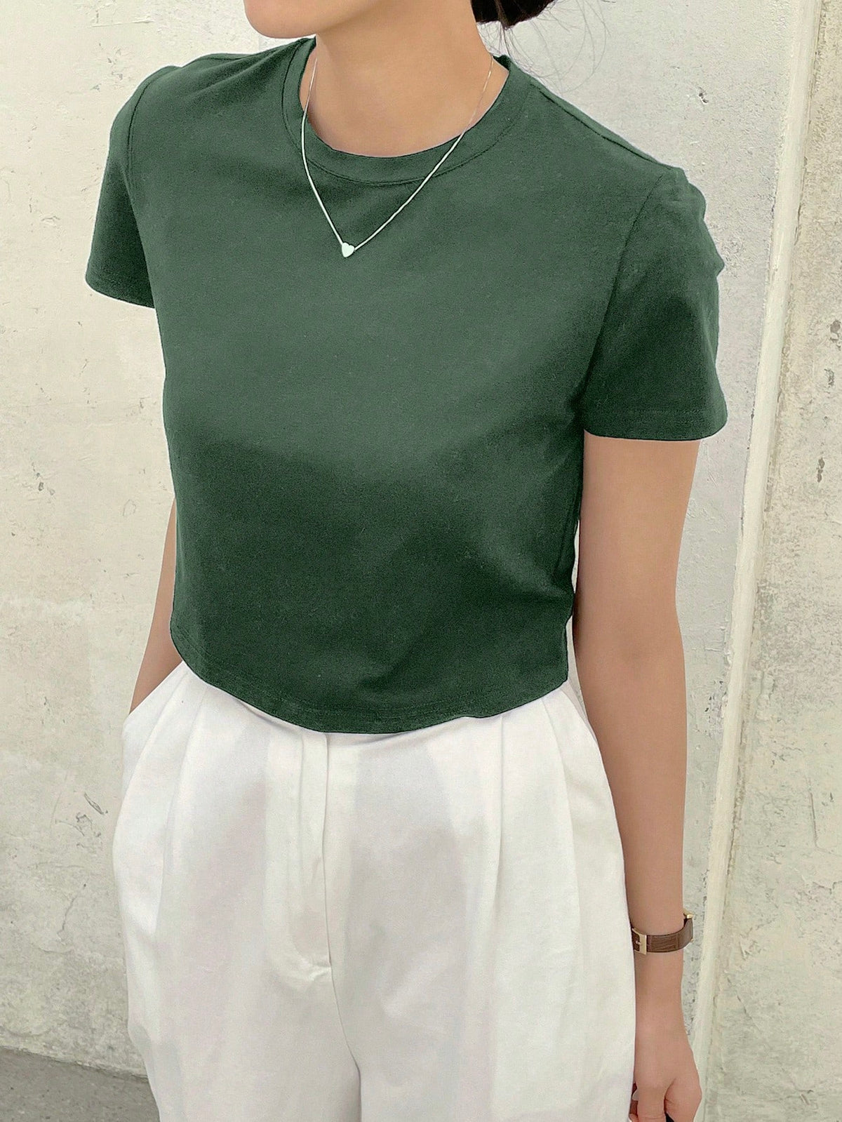 Dazy-Less Camiseta corta de cuello redondo de unicolor, estilo "Old Money", casual de verano para mujer, ropa de trabajo, Pascua