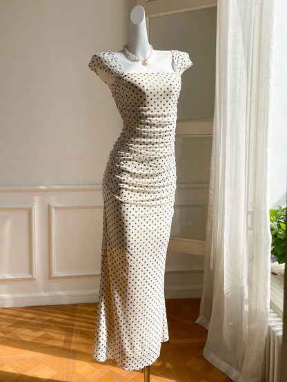 SHEIN EZwear Vestido largo plisado de mujer con malla blanca y negra a lunares, con bajo de cola de pez, para verano y vacaciones, fiesta de té, brunch, romántico y elegante