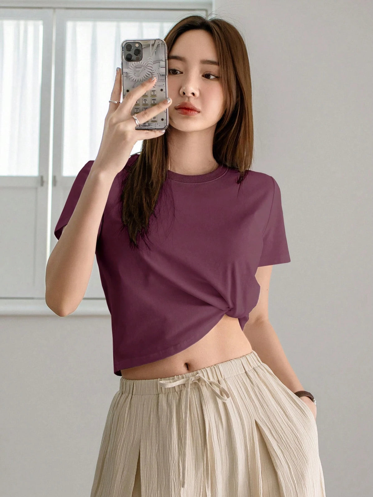 Dazy-Less Camiseta de mujer de unicolor, cuello redondo, manga corta, estilo casual de verano, estilo "Old Money", ropa casual de negocios para mujer