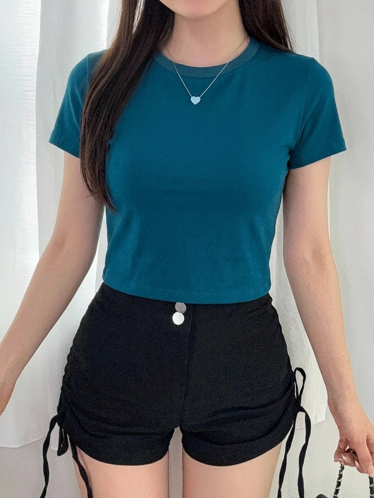 Dazy-Less Camiseta corta de cuello redondo de color sólido, estilo "Old Money", ropa casual de verano para mujer en el trabajo