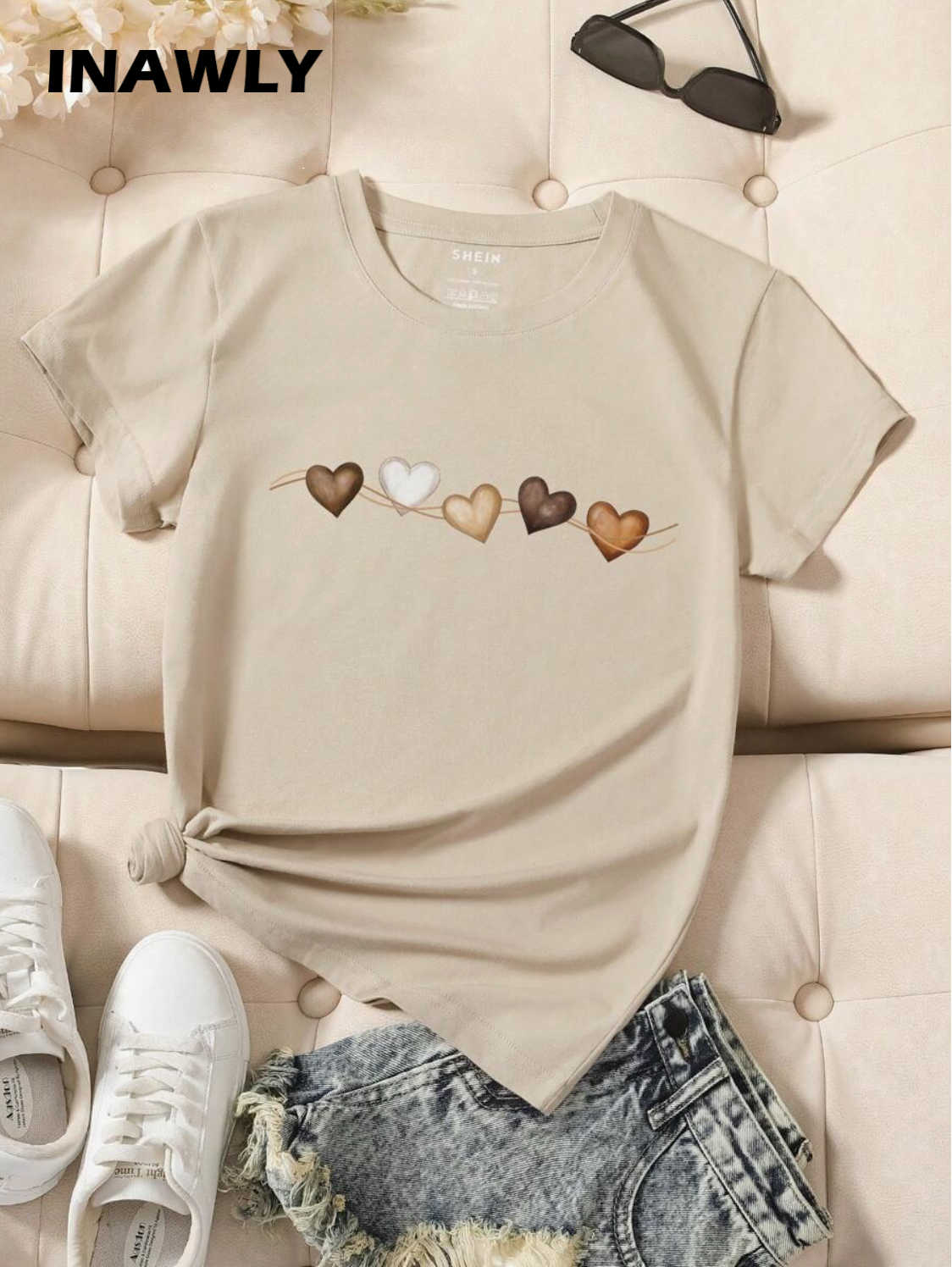 INAWLY Camiseta de manga corta casual diaria con estampado de corazón para mujer, camisetas gráficas de verano para mujeres