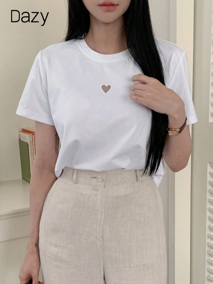 DAZY Camiseta casual de verano de mujer con cuello redondo y mangas cortas con detalle de corazón hueco
